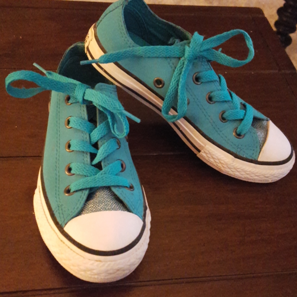 Converse All Star Chuck Taylor LEATHER Aqua glitter tongue Junior size 12 EUC